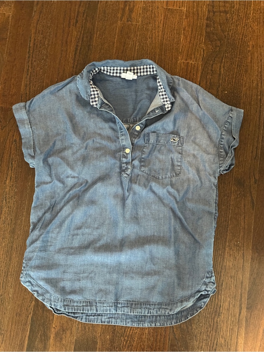 Vineyard Vines- size small Blue Denim Short-Sleeve Polo Shirt